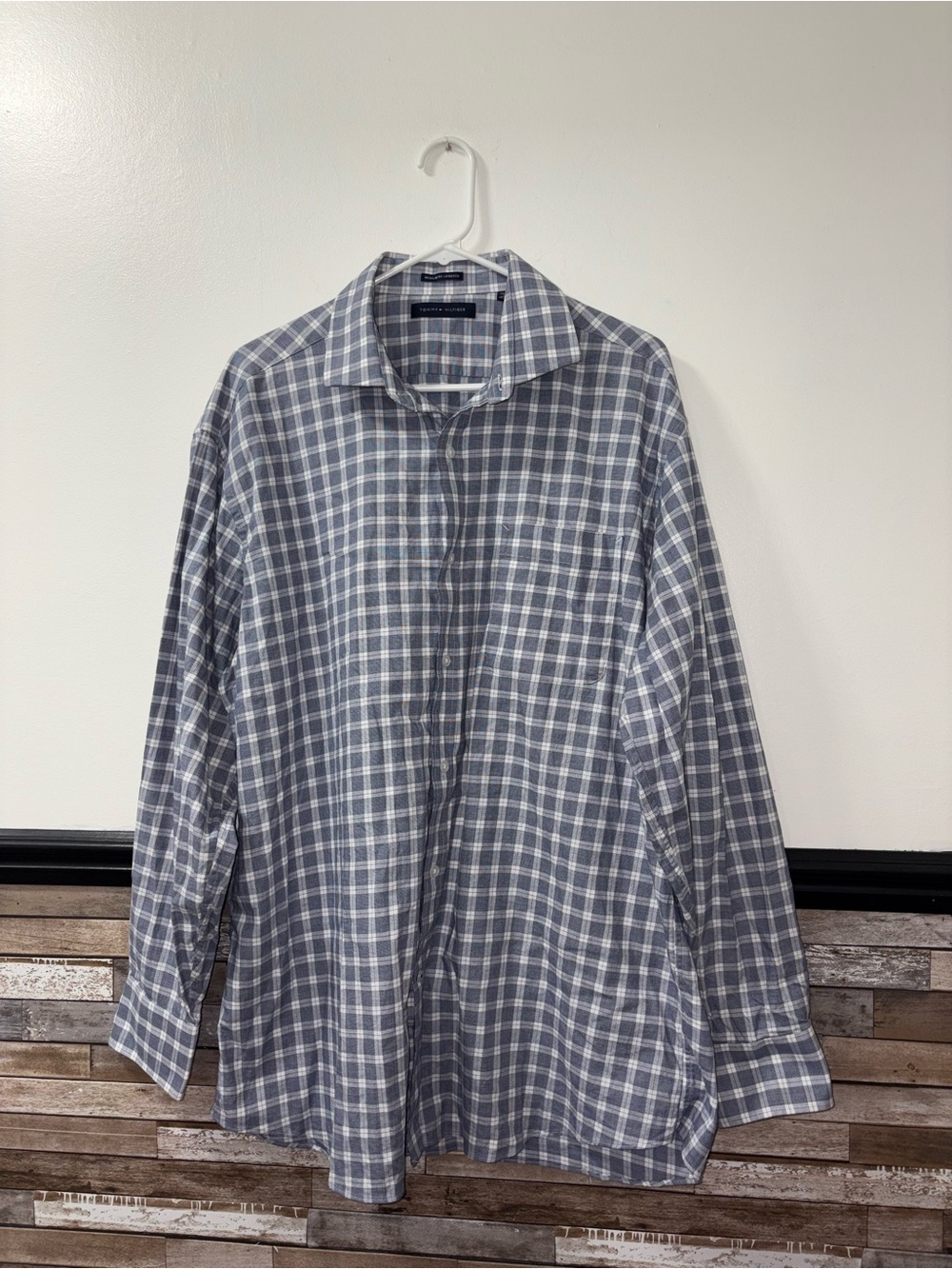 Tommy Hilfiger Men's Blue and White  Plaid Button-Down Shirt Size XL